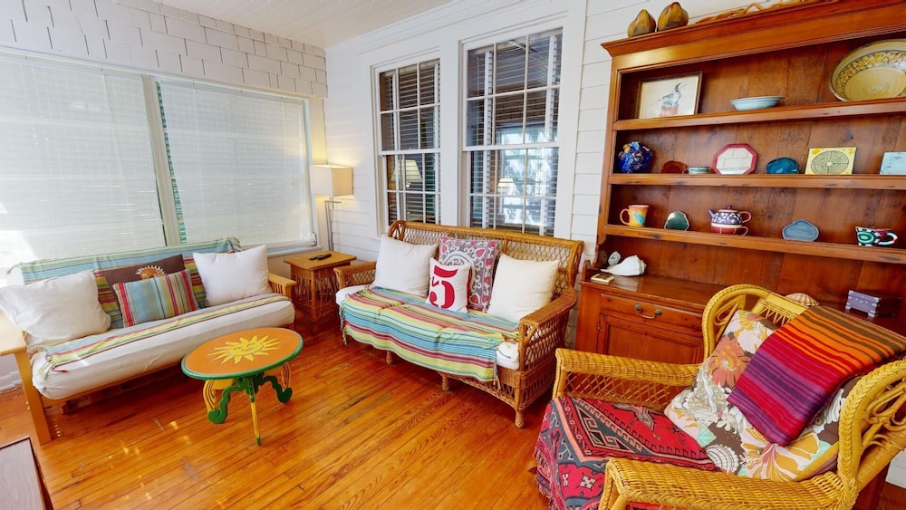 Lollipop II by Tybee Vacation Rentals