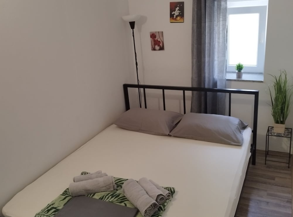 Apartment Leo Povile