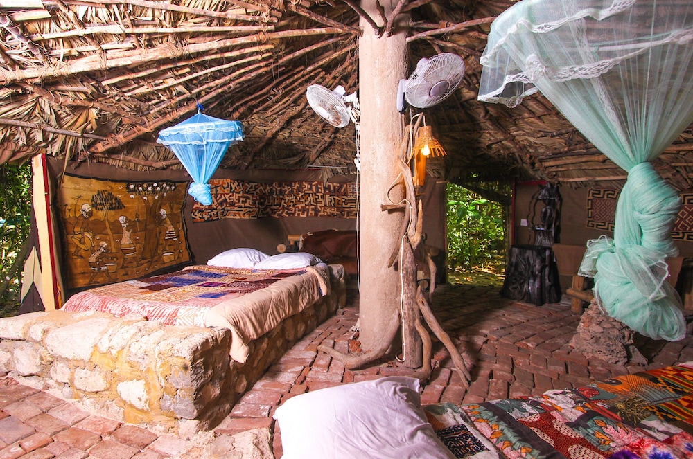 Great Huts - Photo 95