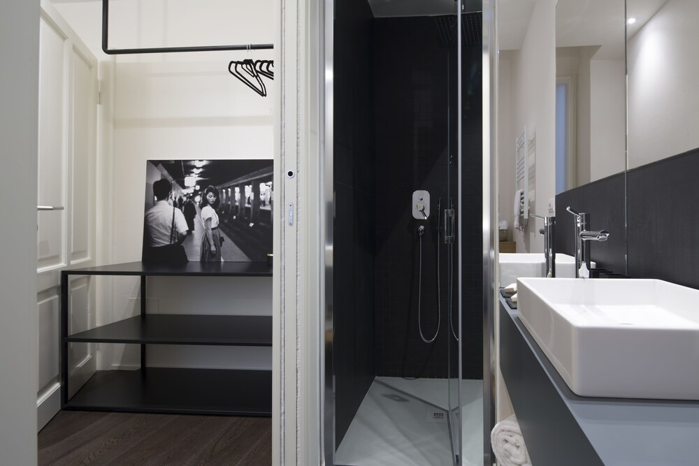 Emilia Suite Express