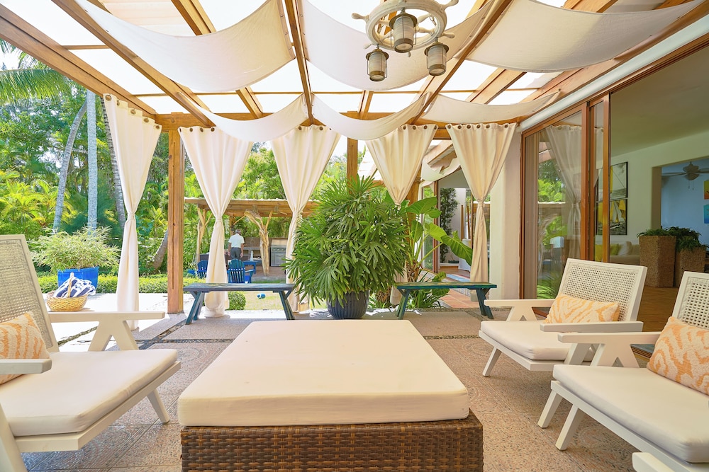 Beach Villa in El Portillo Sleeps 12