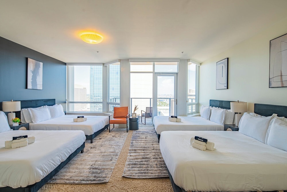 ROVE LIVING/KL - 44 Monroe