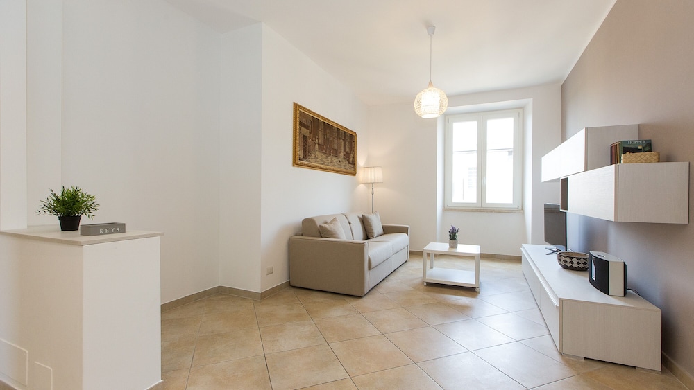 Rental in Rome Taurasia