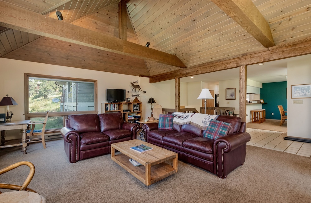 Adams Vacation At Windcliff 2 Bedroom Home by RedAwning - Property Image 9