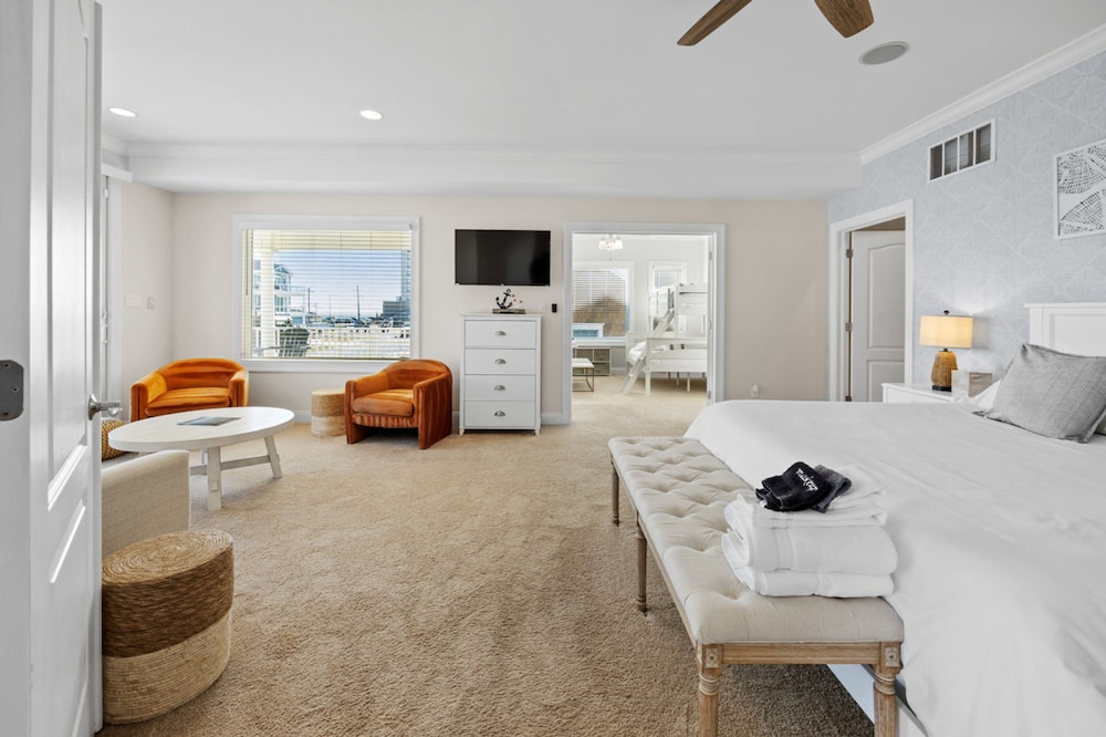 Heated Pool Hot Tub 5BR Game Room Elevator Cabana