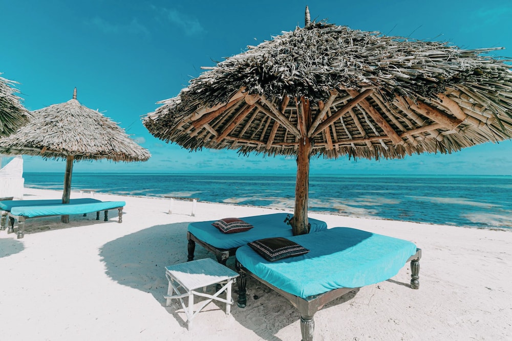 Exploreans Malaika Villas & Beach Club