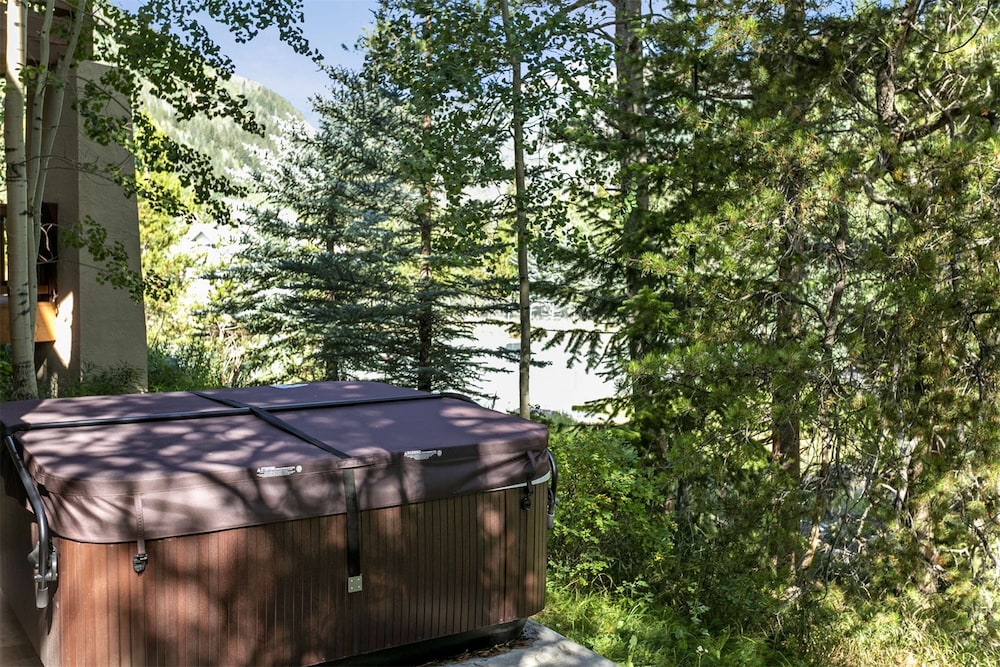Timberfalls 1905 3 Bedroom Condo by RedAwning view 3