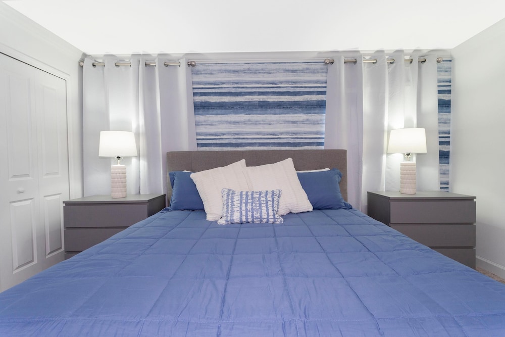 4257 PD - Storey Lake - Luxury 4 Bed Villa Private Pool - Image 5