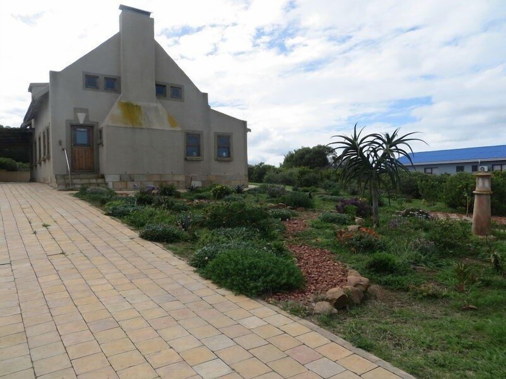 Sandpiper Guest Cottages