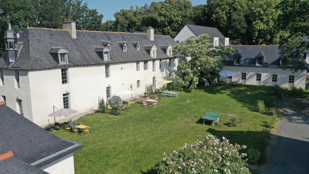 Hotel Chateau des Fontenelles - Image 1