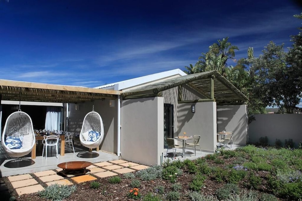 Scallop Guest Lodge