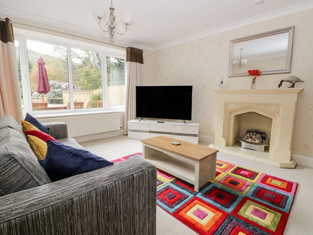 Raincliffe Manor