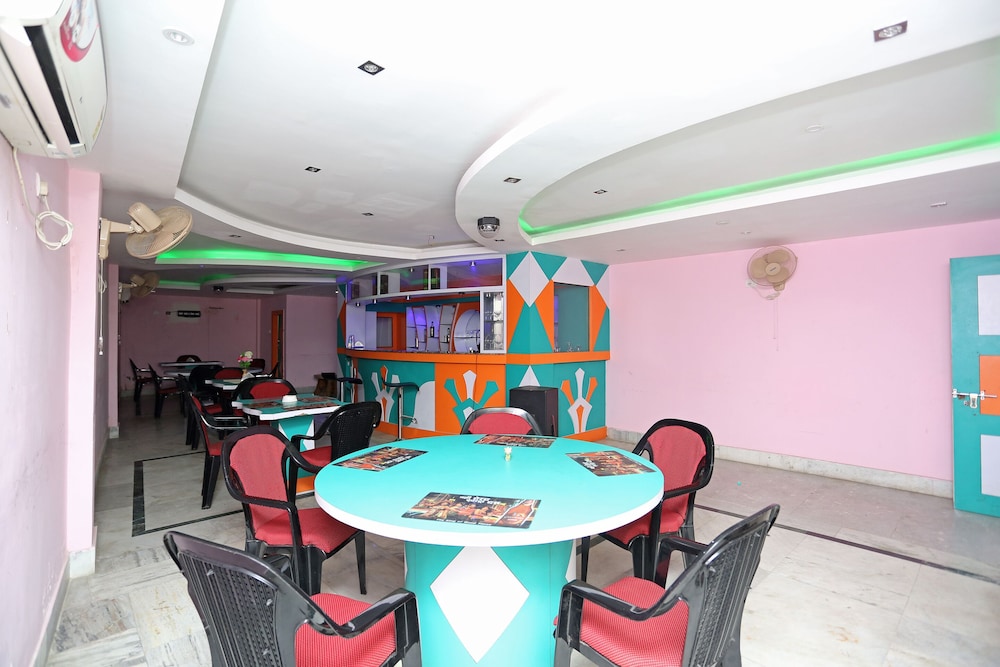 Food & Beverage