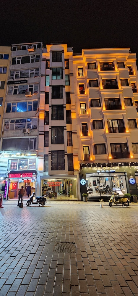 Taksim Royal Suites