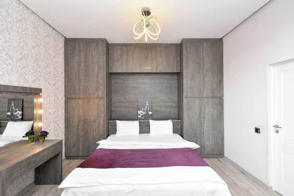 Teryan street apartment on 5 floor