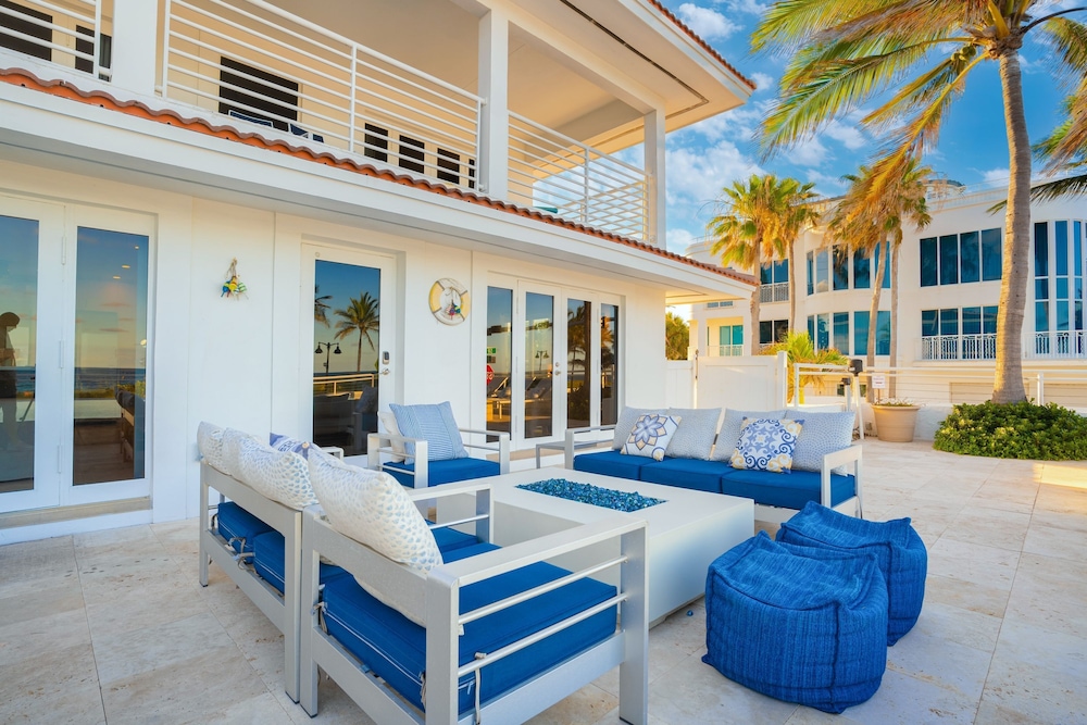 Beach Haven by Avantstay Pool Ocean Views Steps From the Beach