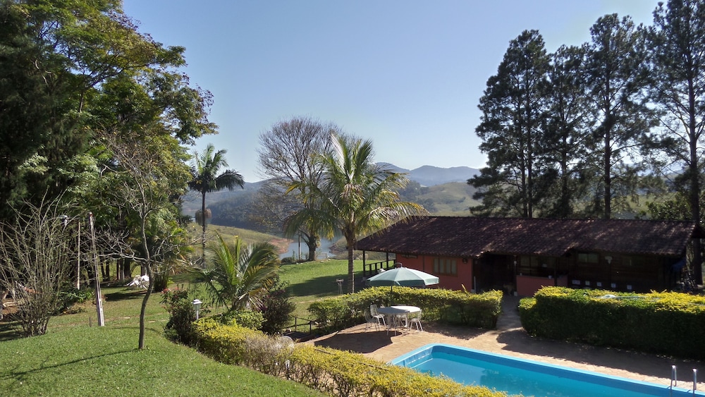 Pousada Canto do Lago