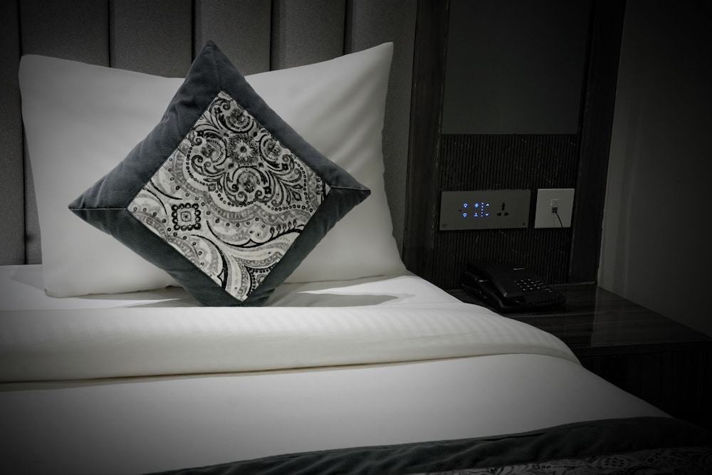 Hotel Mountain Bliss new delhi