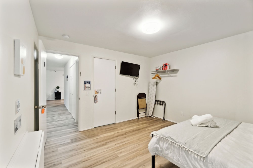 Central Bellevue Guesthouse, photo 48