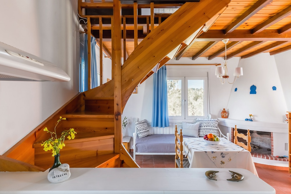 Villa Thea Studios & Maisonettes