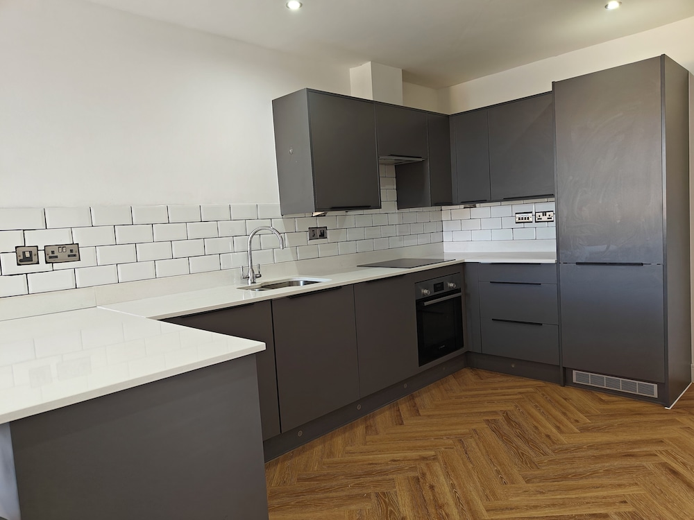 2-bed Apartment Birmingham Snow Hill view 2
