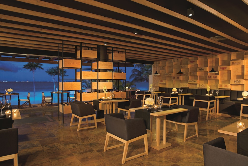 Nipponbashi Art Hotel