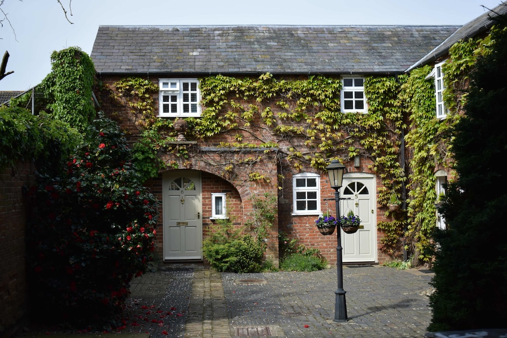 Glendower House Apartments