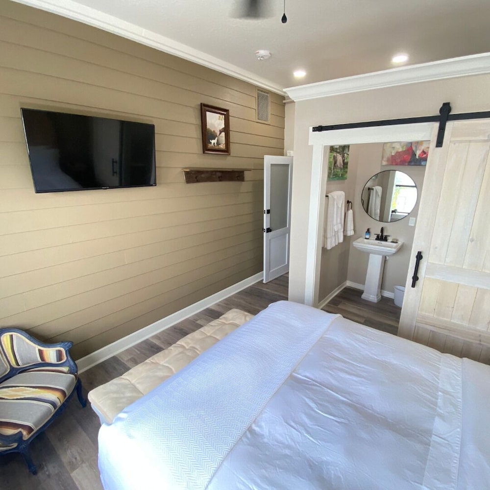 Sebring Vacations - The Roanoke Hotel - Property Image 25