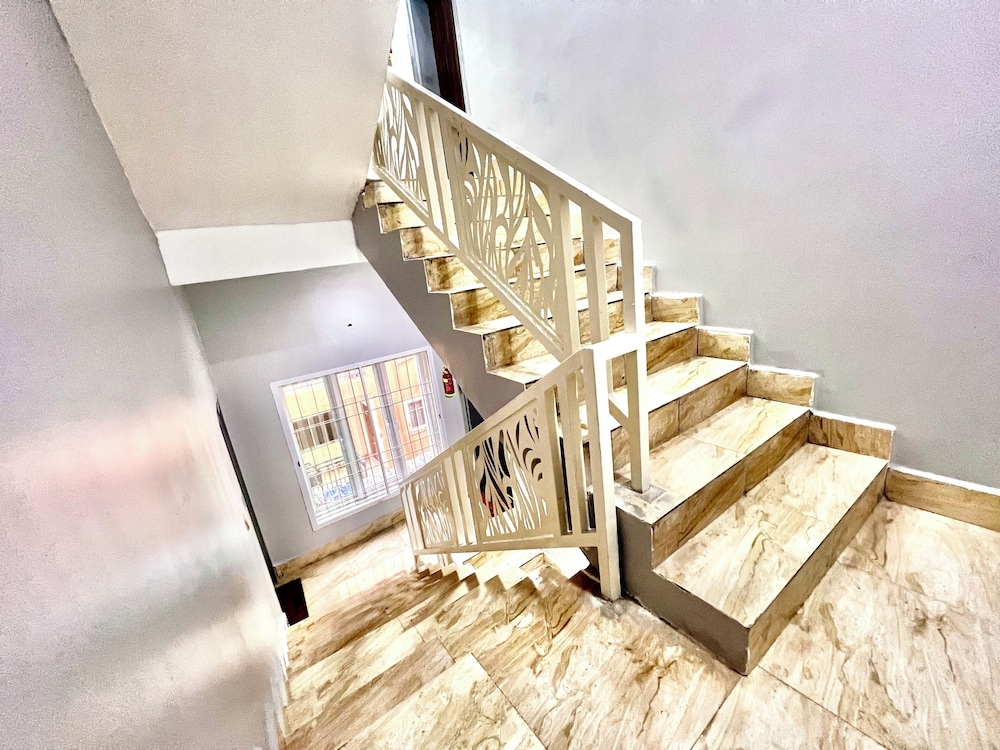 FURNISHED APARTMENTS