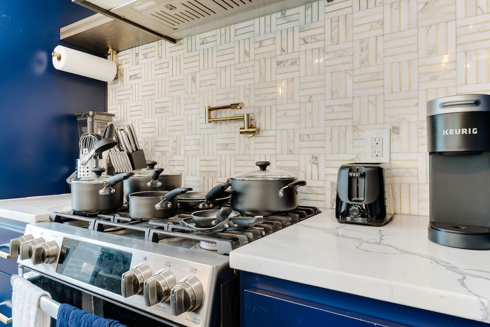 Luxury Townhome Pet Friendly