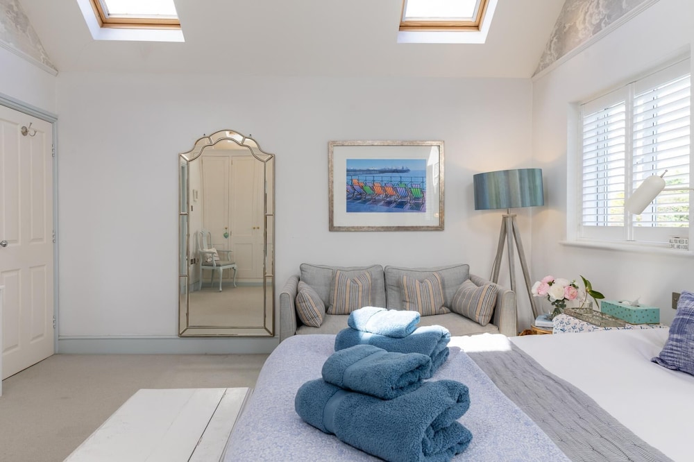 Seaview House - 5 Bedroom - Southgate
