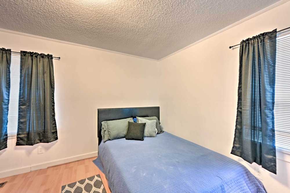 Blounts Creek House w/ Yard - Pets Welcome!