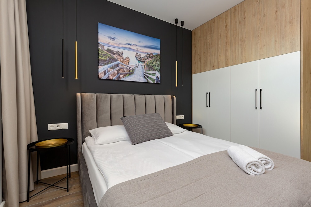 Warsaw Apartment Szajnowicza by Renters view 2