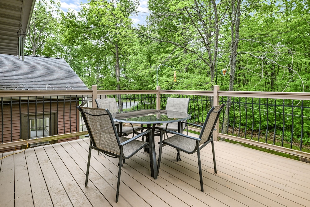 Woodland Escape - Upper Suite