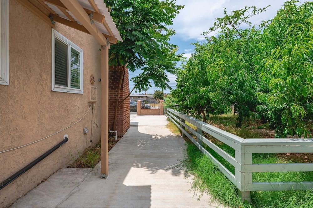 Spacious Bright Home Fully Equipped