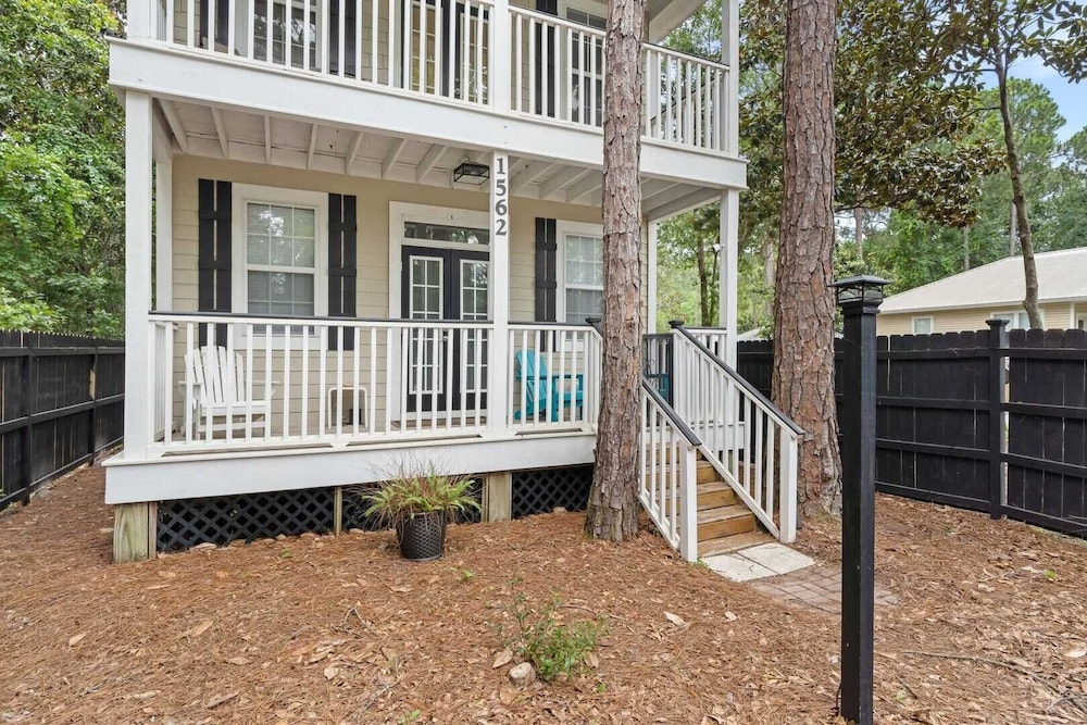 Coastal Soul 393 by Avantstay Near Boat Ramp & Bay, Private Yard