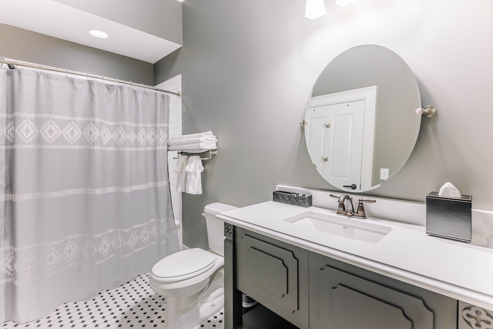 The Inn at Foster Falls - Property Image 3