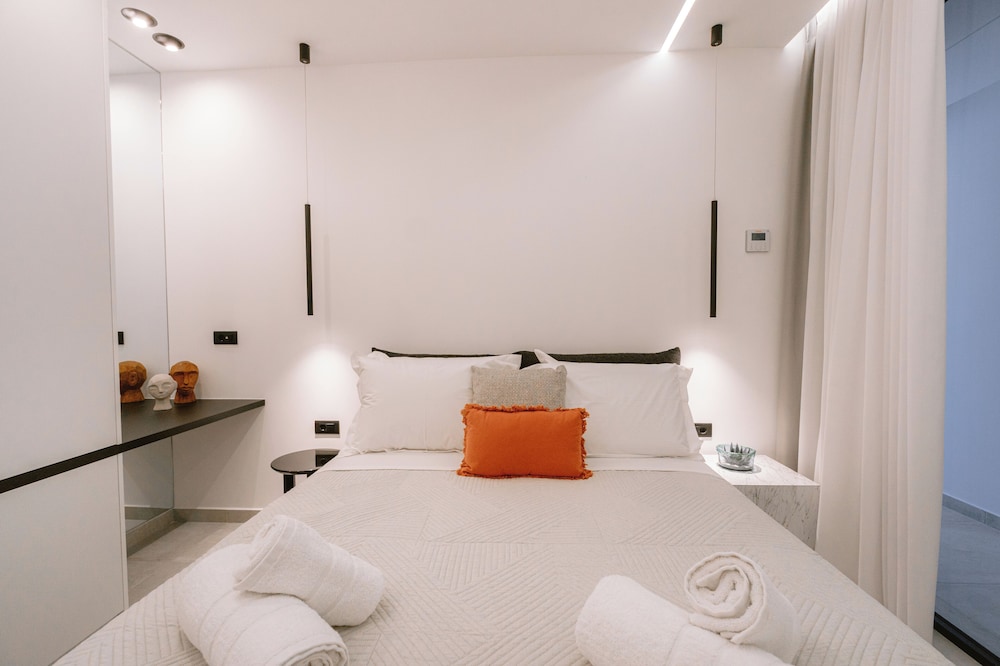 DOMUS GARDEN APARTMENTS photo 3