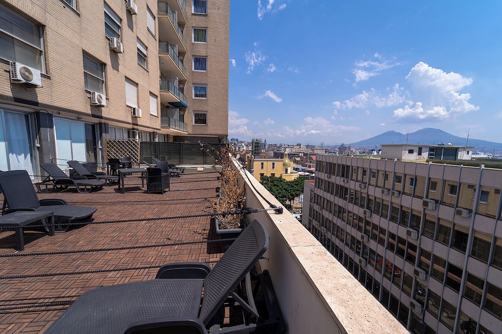 P.C. BOUTIQUE SEA VIEW NAPOLI CENTRO by ClaPa Group Dislocated Hospitality