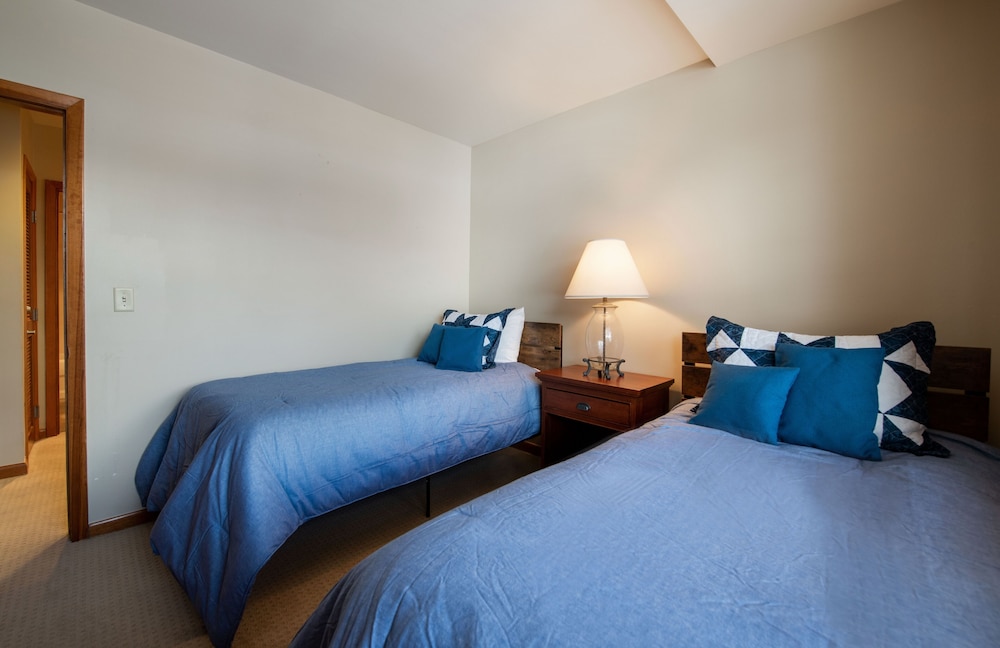Winter Park CO - Zephyr Mountain & Fraser Crossing/Founders Pointe Condos