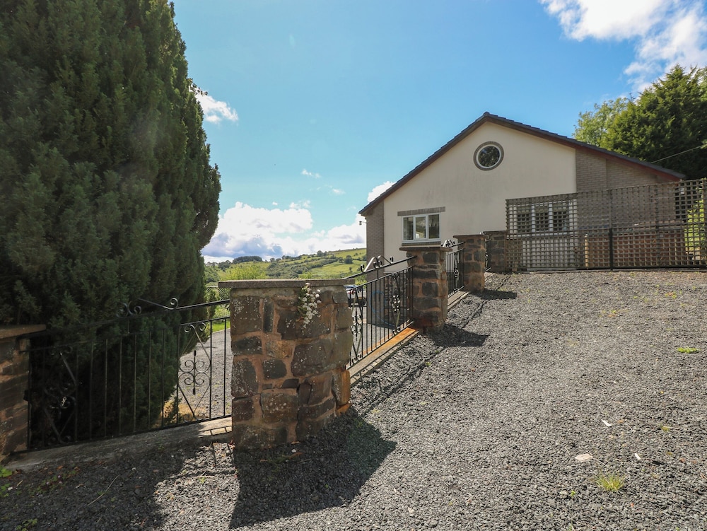 Hillside Lodge