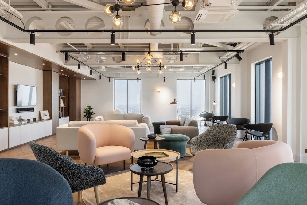 Croydon Central Apartments by Urban Rest