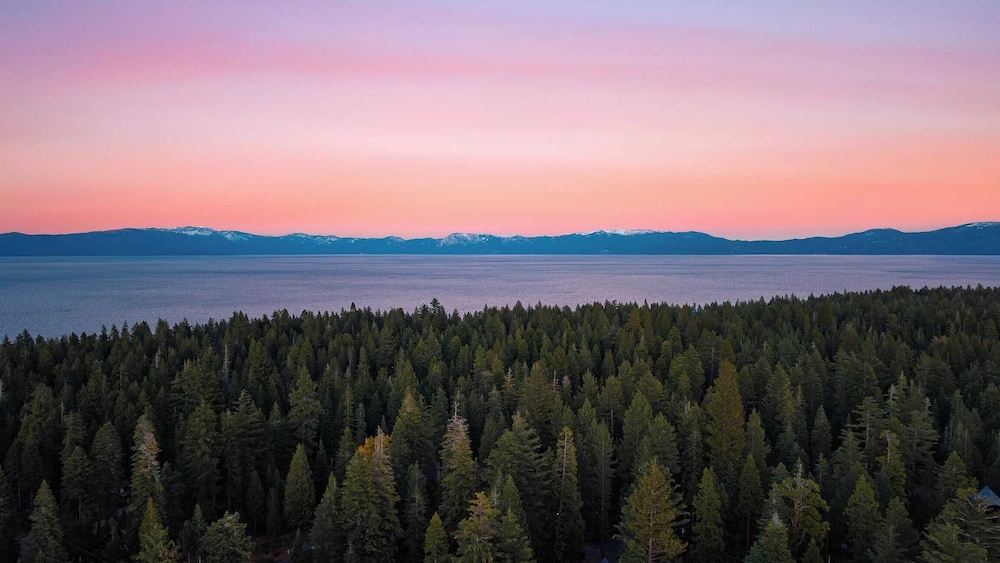 Cozy Tahoe Retreat w/ Hot Tub, Movie Room & Forest Views Tahoma Getaway by Avantstay