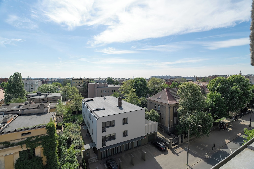 Cosy Studio Close to the Park by Renters view 3