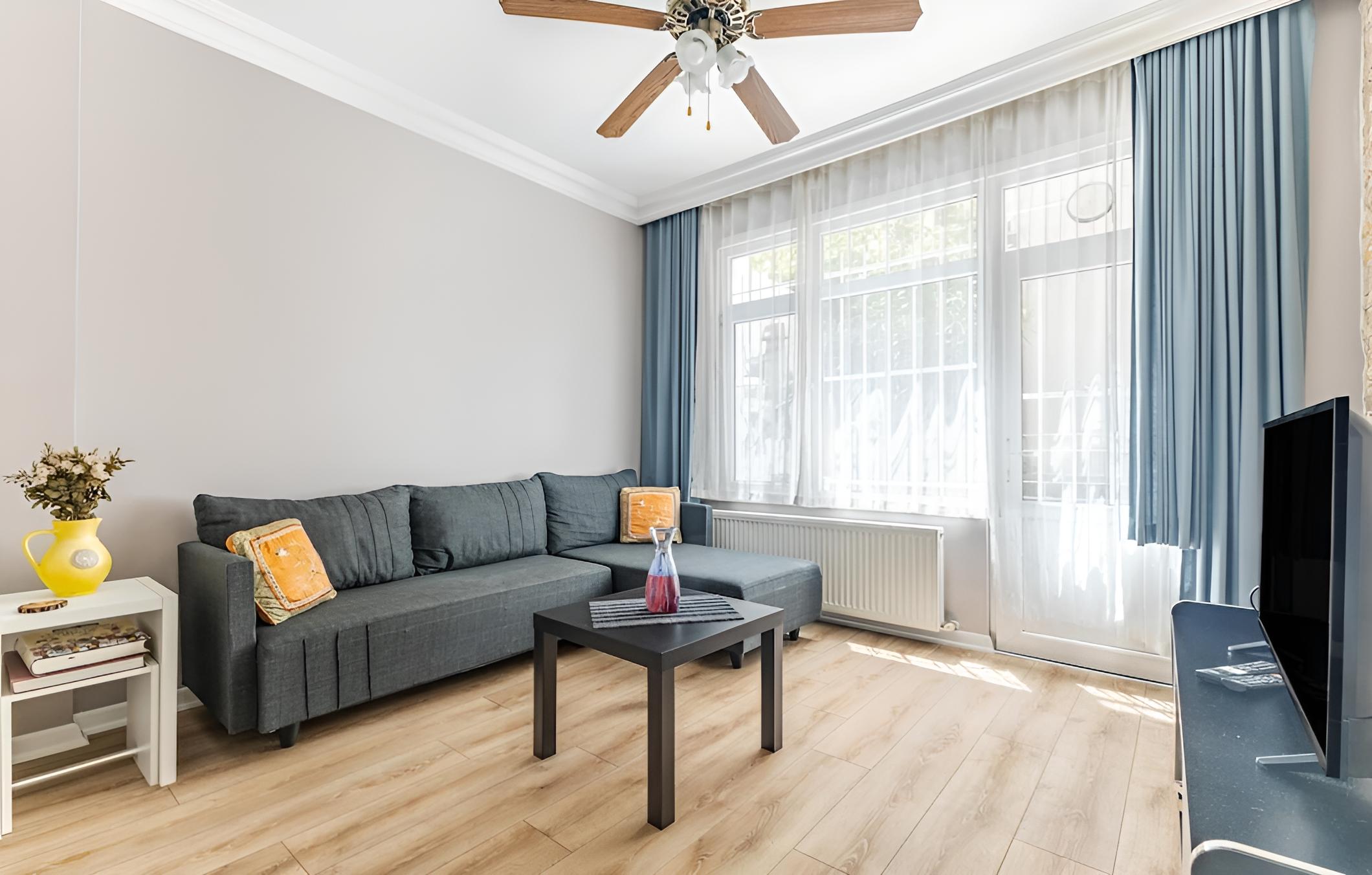 Comfortable House With a Cute Backyard in Kadikoy