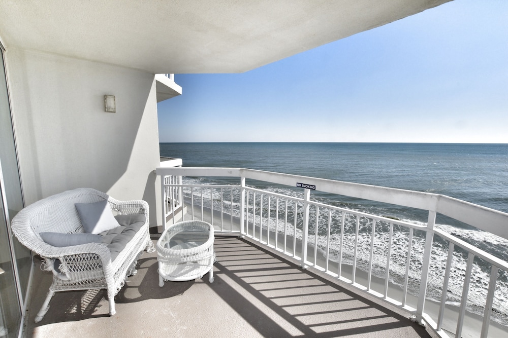 0611 Waters Edge Resort 2 Bedroom Condo by RedAwning view 5