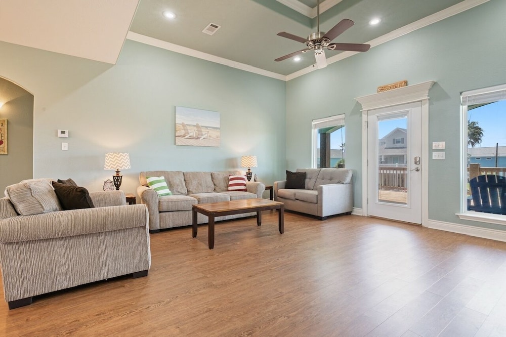 Pelican Post 3 Bedroom Home