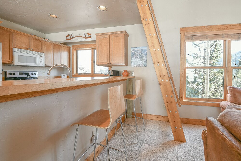 Cabin in the Pines 11 by SummitCove Vacation Lodging