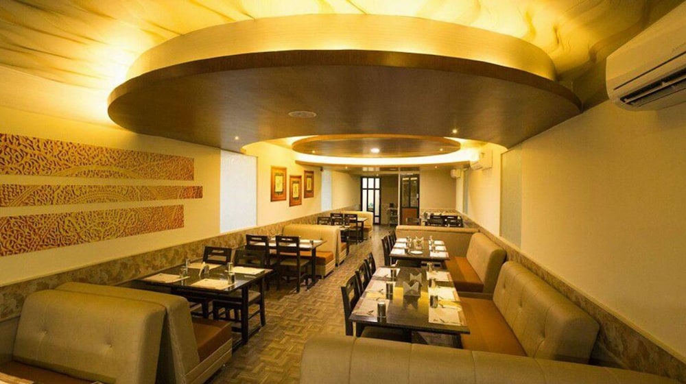 Food & Beverage