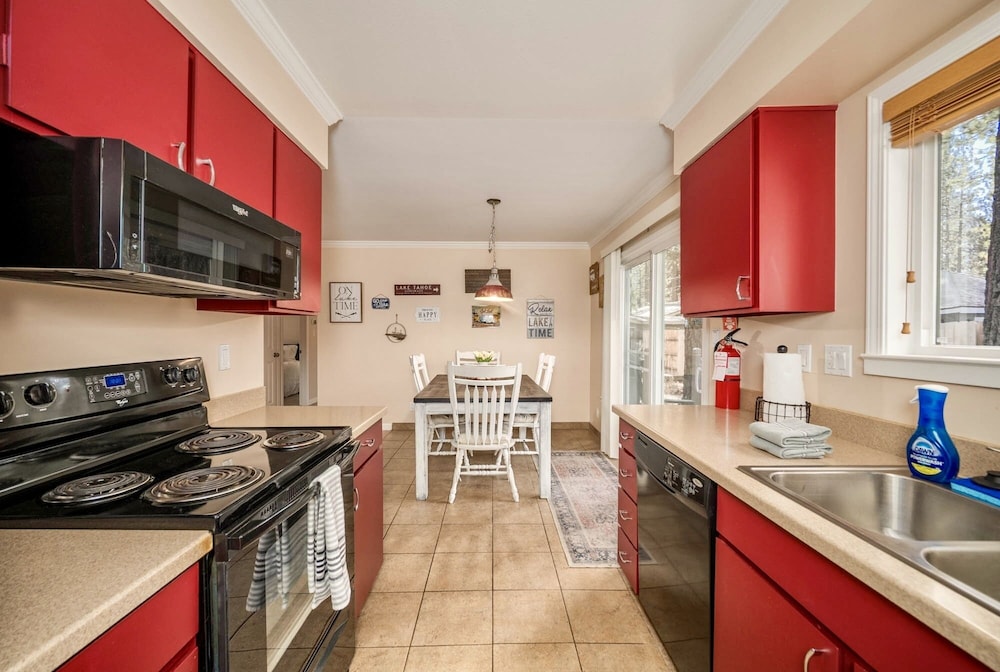 846 Stanford 3 Bedroom Home